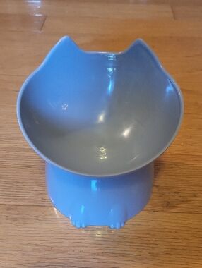 Source Unknown Blue Cat-Shaped Elevated Pet Bowl